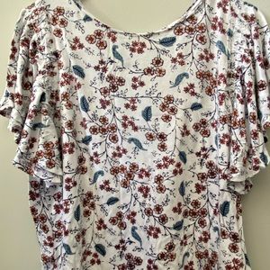 Flowered short sleeve top